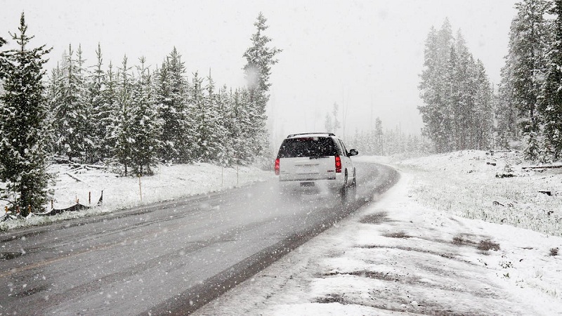 10 tips for driving in bad weather: snow, ice, fog