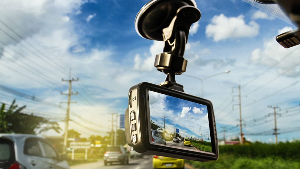 How do I select the right dash cam?